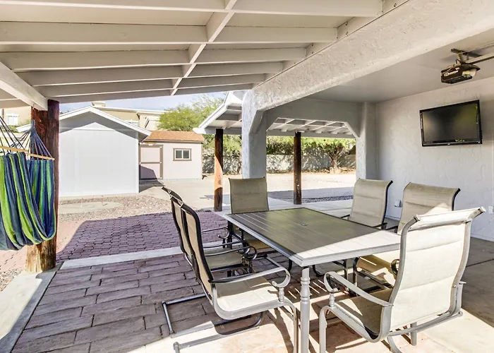 8 Mi To Linda Vista Trail: W/ Patio Holiday home *