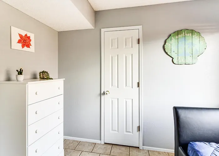 8 Mi To Linda Vista Trail: W/ Patio * Tucson
